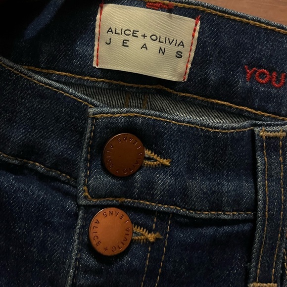 Alice + Olivia Glow Up skinny Jeans size 29 with red stripe - Picture 4 of 9